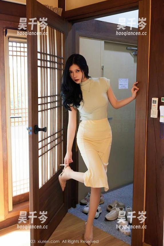 秀人网-灿宝 秀人网 - 不能错过的私房:灿宝美腿原图,仿佛每一个姿势都在说话