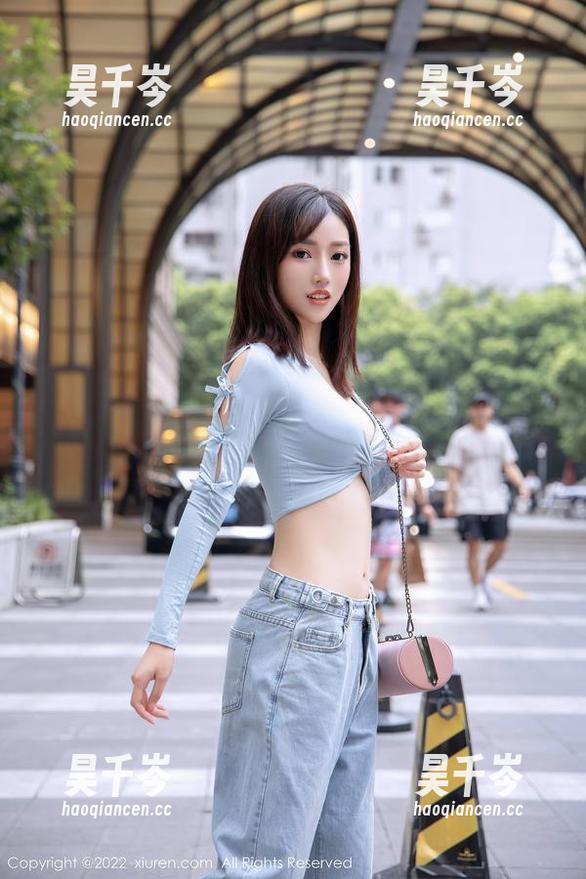秀人网-爱酱里 秀人网 - 每次打开爱酱里的女仆作品,心情就像是被这些图片温柔地包围着,太幸福了。