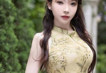 秀人网 – 当玛鲁娜Manuela相机对准私拍：是艺术，是生活，还是我自己也不知道的东西？
