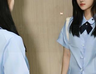 秀人网 – 看白甜的全套制服图包，心里小鹿乱撞！