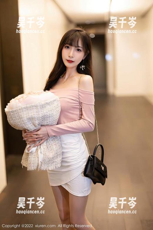秀人网-私语baby 秀人网 - 私语baby的私拍日志:透明,原图中的柔软