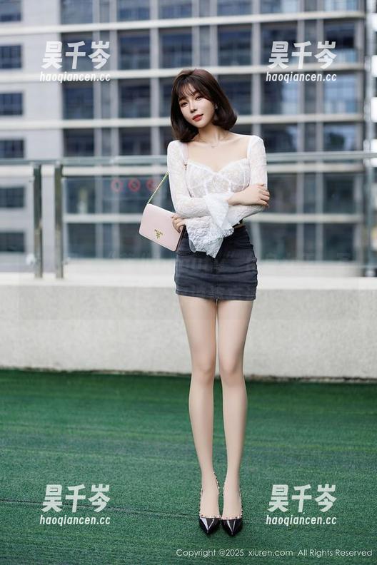 秀人网-菲儿beauty 秀人网 - “菲儿beauty”化身女王,写真原图让你流连忘返!