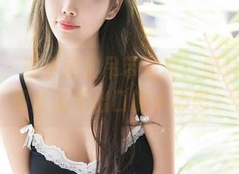 秀人网 – 谢小蒽的吊带写真：照片背后，那些说不出口的小心思。