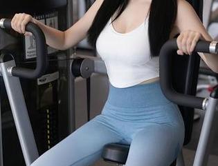 秀人网 – 这年头，黑丝蕾丝写真都可以是艺术！陈小喵更新让人看了想赞！
