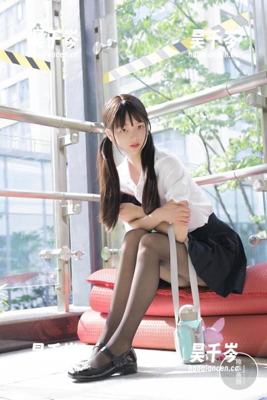 稚乖画册-团子 稚乖画册 - 团子的必看美图合集——新堂-0118d白丝,让人嘴角上扬!