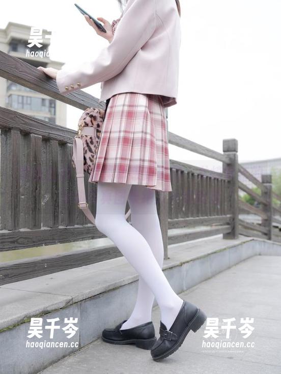 紧急企划-龙崎聆音 紧急企划 - 解锁动感新姿势,龙崎聆音的运动写真图集绝对不容错过