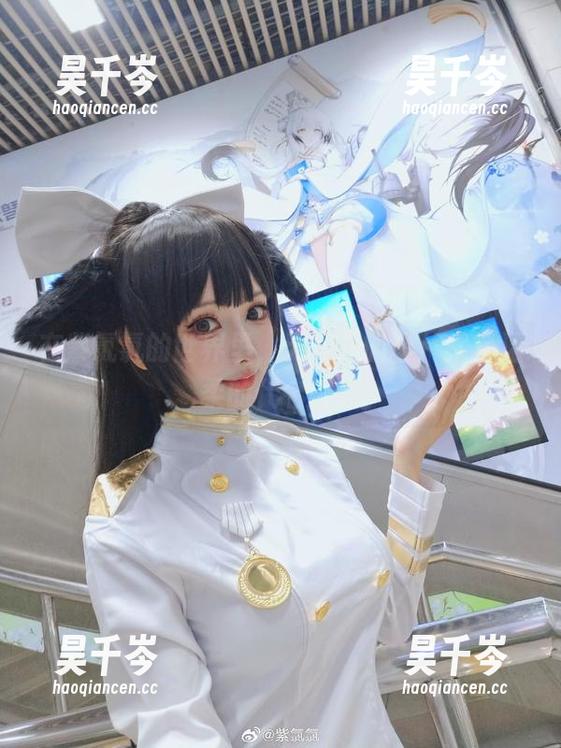 紫氯氯 在紫氯氯的世界里,无圣光的图片就是温柔的代名词。