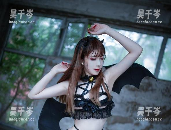 翎柒菜菜 探索翎柒菜菜的心灵:吾妻的视觉十色套图