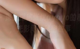 菠萝社 – 深入探秘张优ayoyo的私房写真，光影间的秘密故事