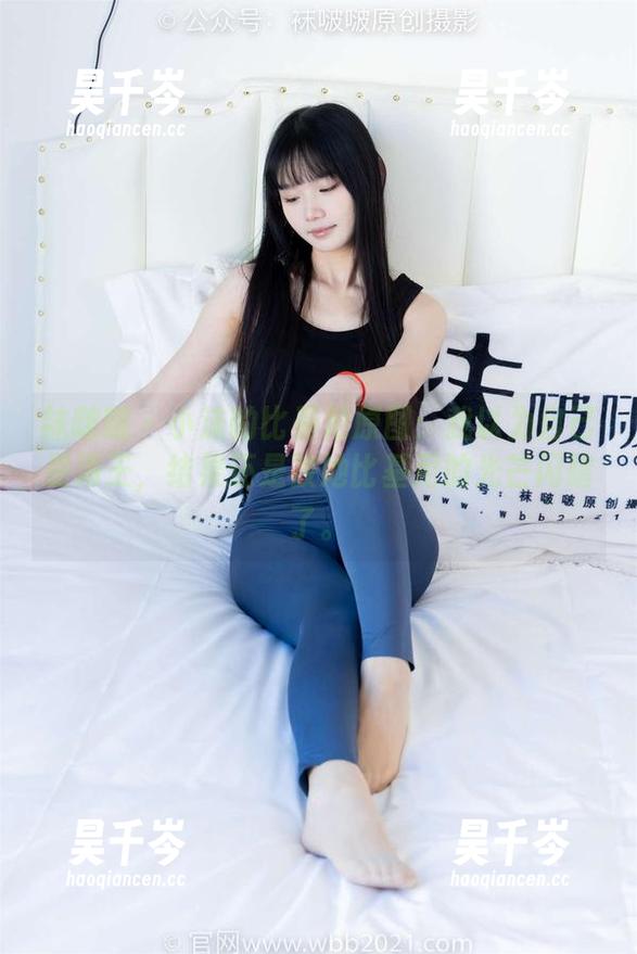 袜啵啵-小沫 袜啵啵 - 小沫的比基尼原图:我以为自己是海王,结果还是被她比基尼的光芒闪瞎了。