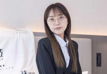 袜啵啵 – 甜甜圈的秘密时刻，难以抗拒的套图下载！