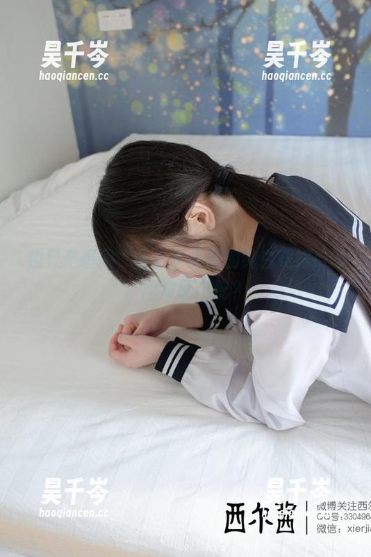 西尔酱 我只是想问,西尔酱最新的纯白花嫁cos,丝袜配不配?