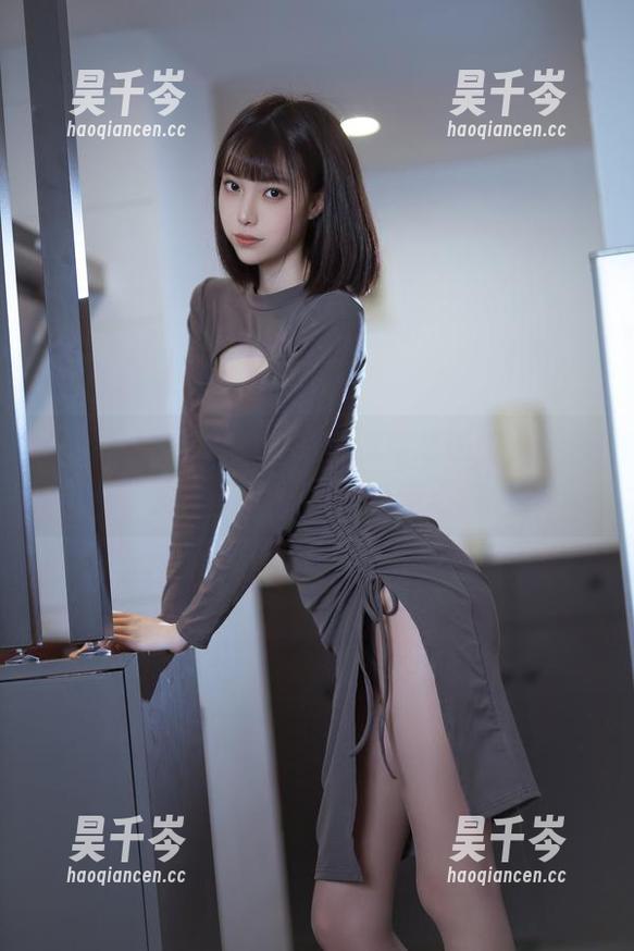 许岚LAN 快来下载许岚LAN的半透粉纱图包,毕竟生活需要一点粉色浪漫!