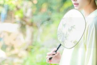 轰趴猫 – Summer的女仆年华：原图清新，套图中隐藏着柔情！
