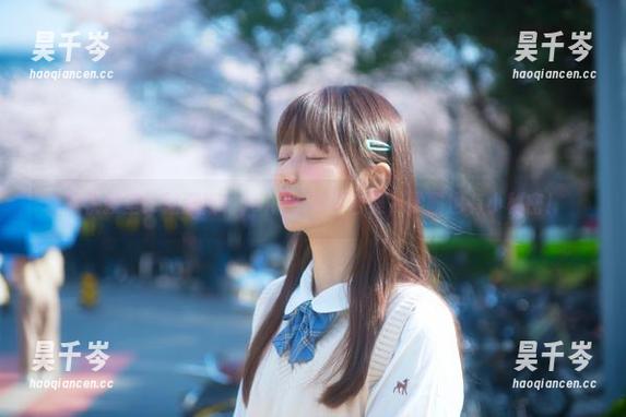 陆卿卿kyokyo 欢快教室:陆卿卿kyokyo写真合集,学霸也有小秘密!