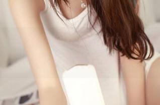 青豆客 – 在家也能玩得high，娜依灵儿的居家写真集分享