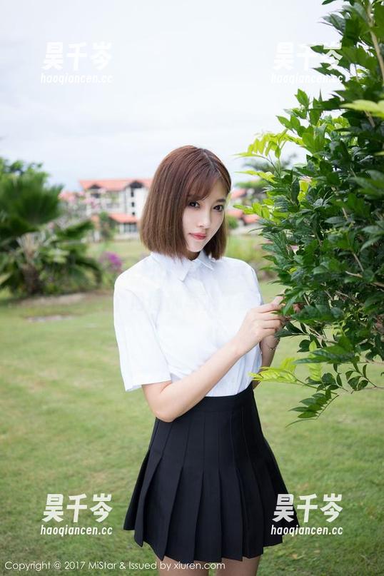 魅妍社 - 狂推刘钰儿最新天台套图，感觉她的每一个角度都写满了夏天的气息！