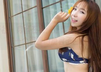 魅妍社 – 肉丝在线：妤薇Vivian带你走进一个资源的瘾君子世界！