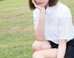 魅妍社 – 程小烦不烦校园写真：当她遇上图书馆的宁静与喧嚣！